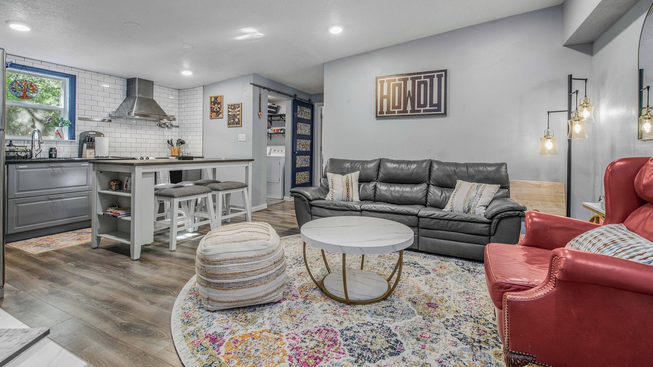 Photo of Livingroom in College Station