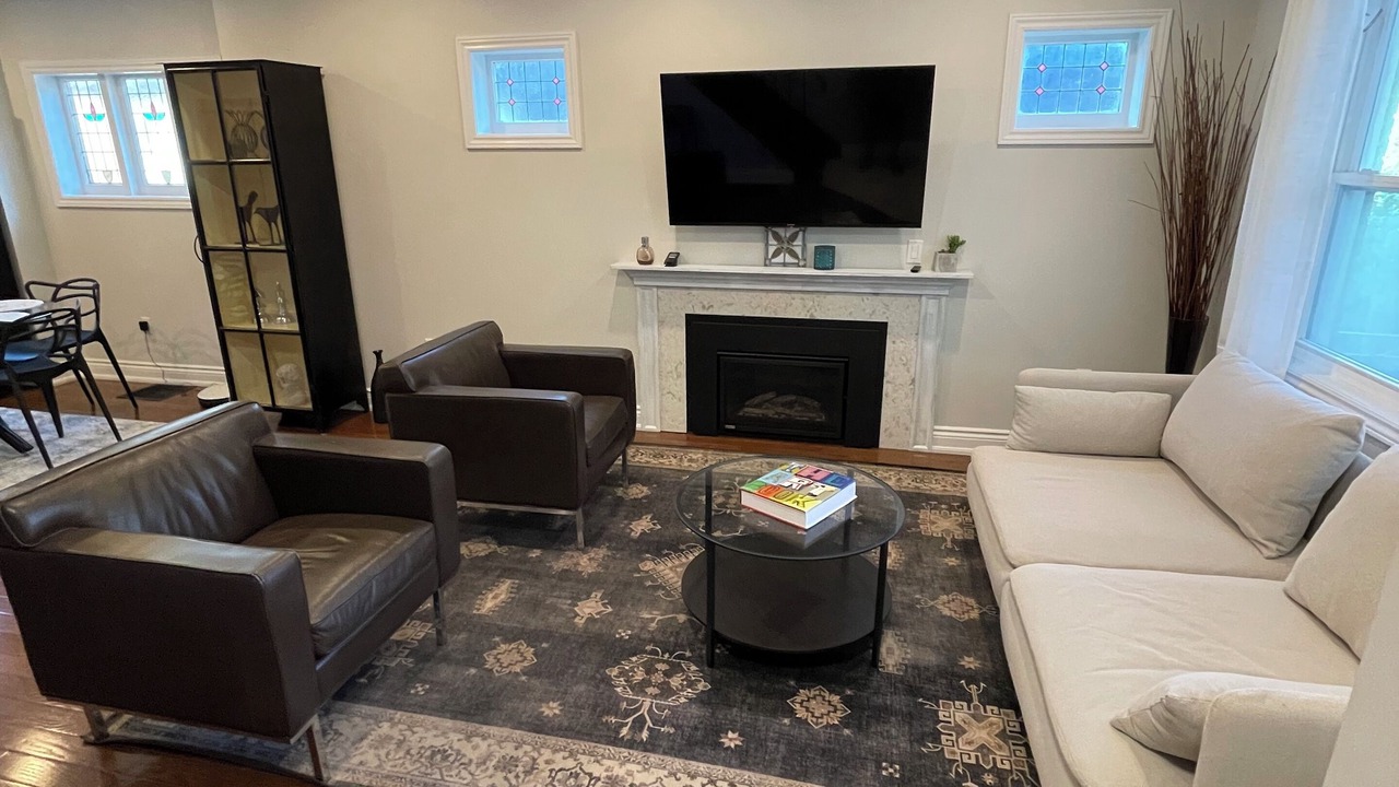 Photo of Livingroom in Old East York