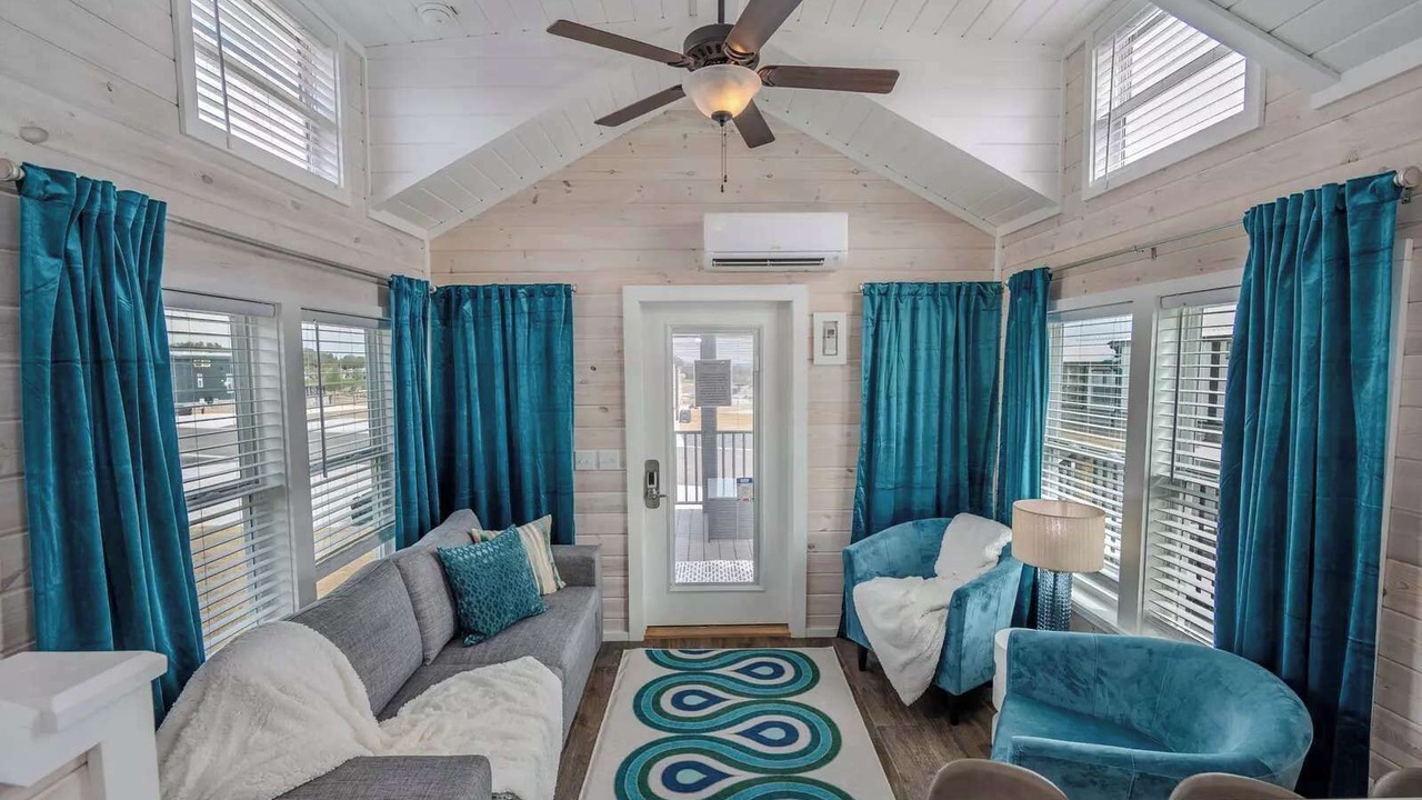 Photo of Livingroom in Fredericksburg