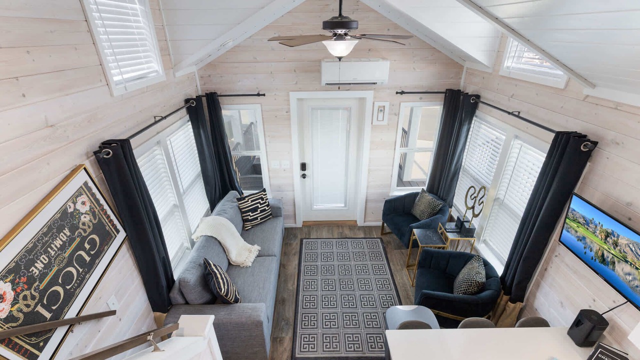 Photo of Livingroom in Fredericksburg