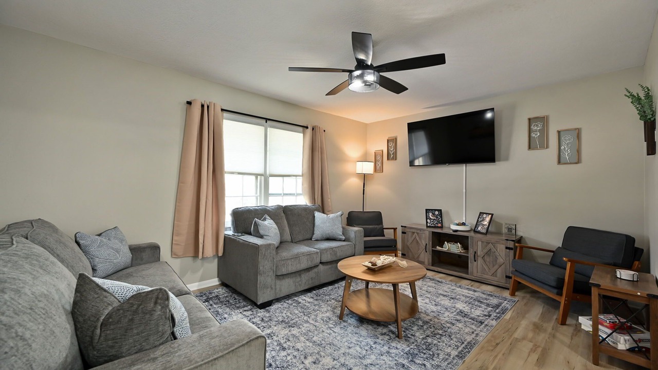 Photo of Bedroom in Blue Springs