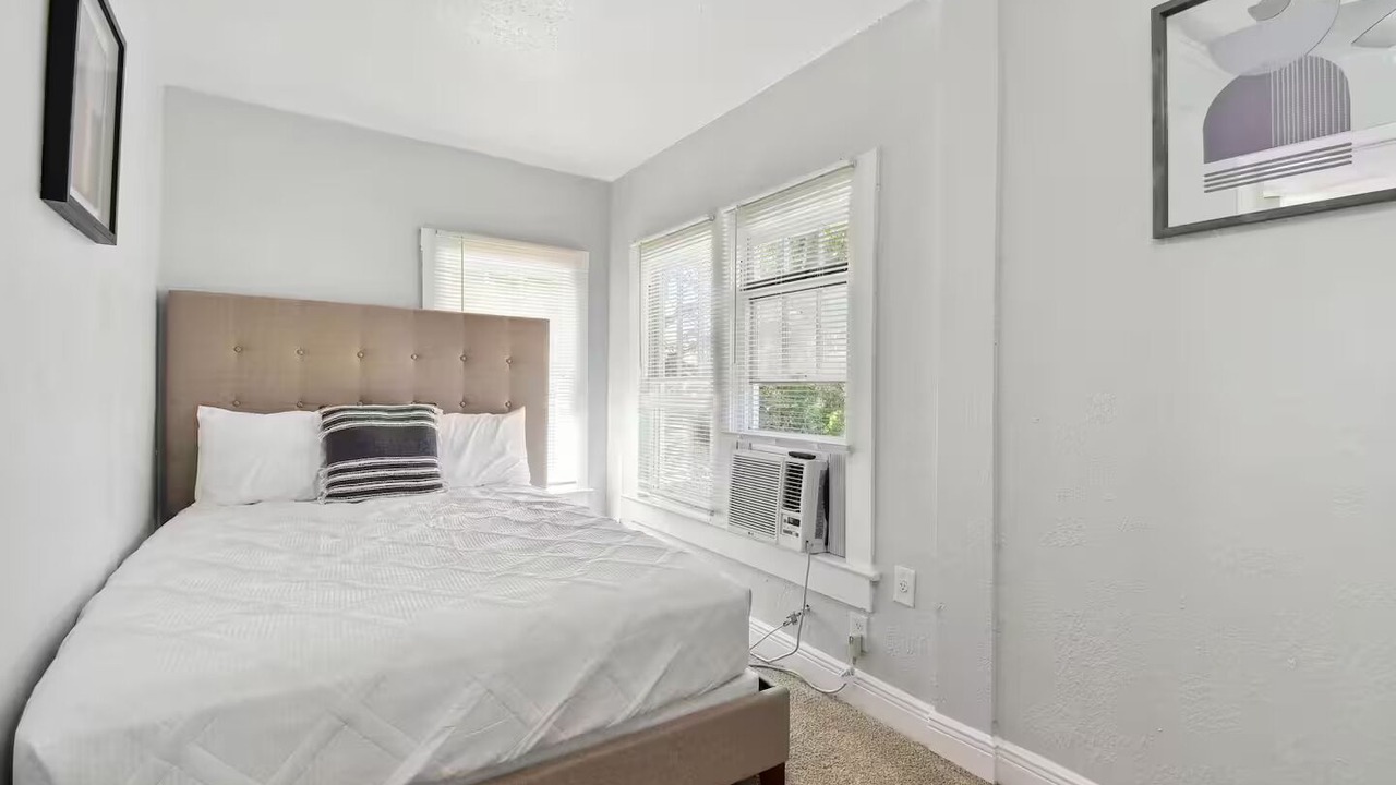 Photo of Bedroom in Colonialtown North