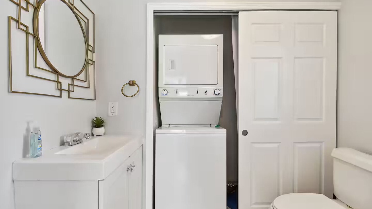 Photo of Bathroom in Colonialtown North