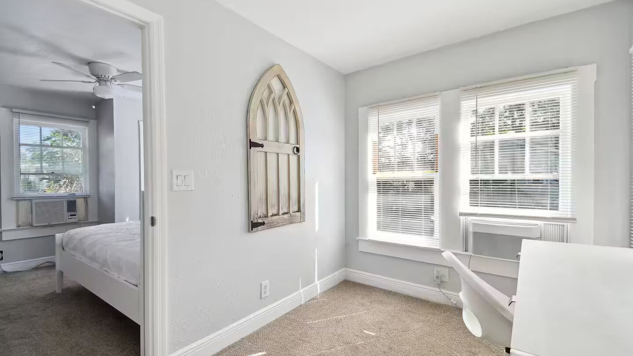 Photo of Bedroom in Colonialtown North