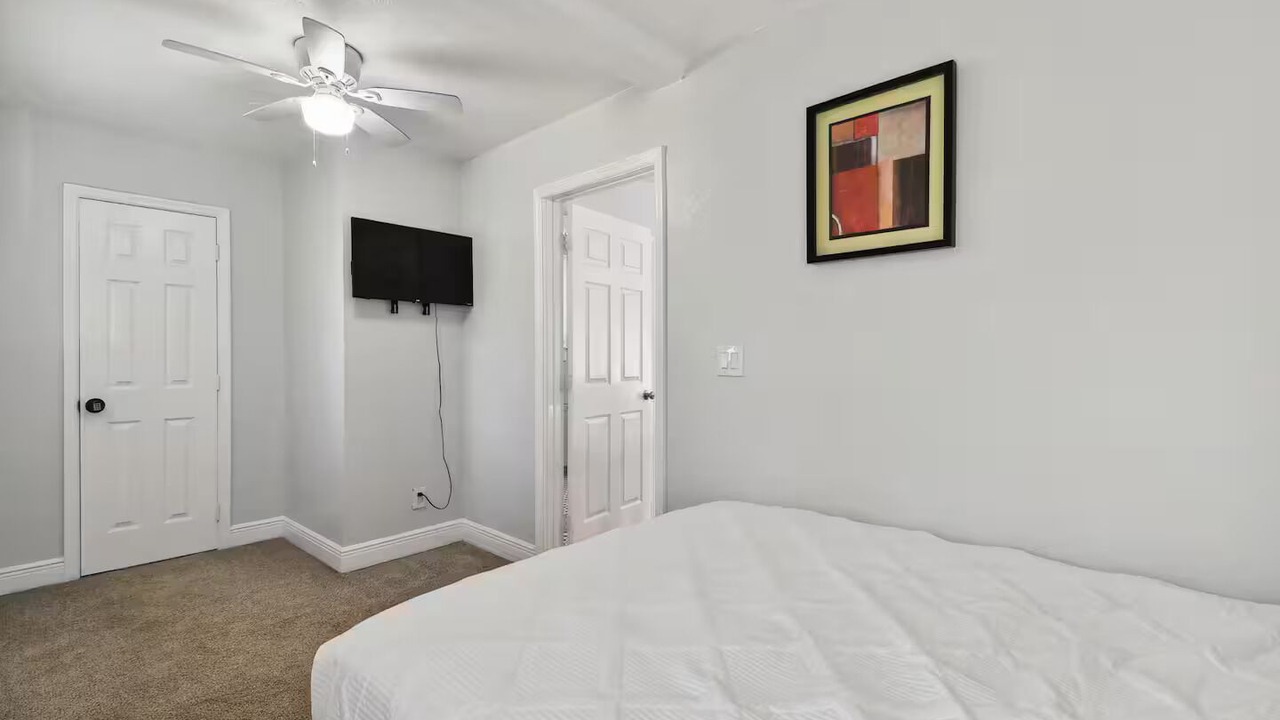 Photo of Bedroom in Colonialtown North