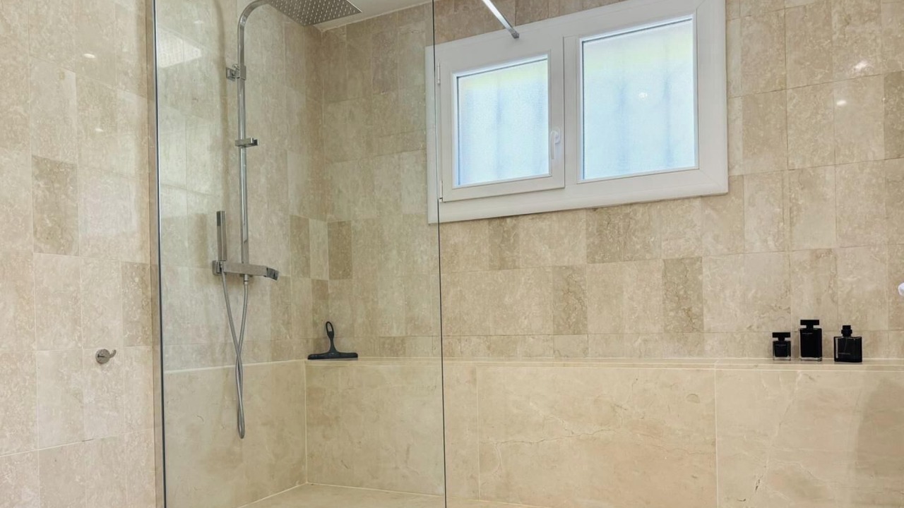 Photo of Bathroom in Ventenac-Cabardes
