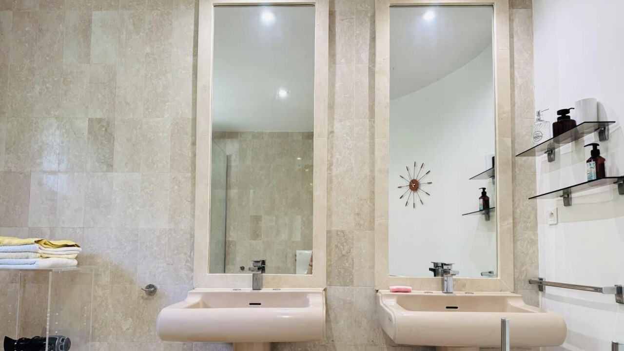 Photo of Bathroom in Ventenac-Cabardes
