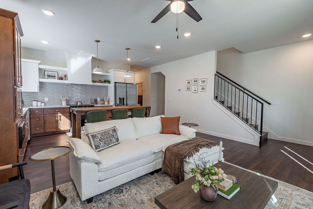 Photo of Livingroom in Brookline Station