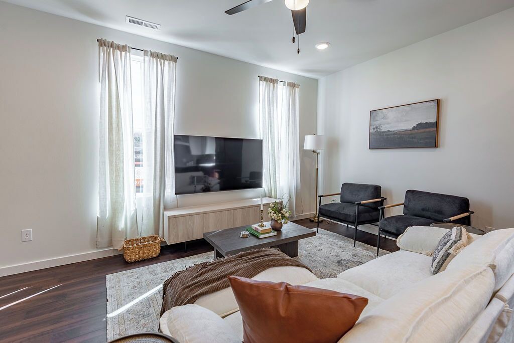 Photo of Livingroom in Brookline Station