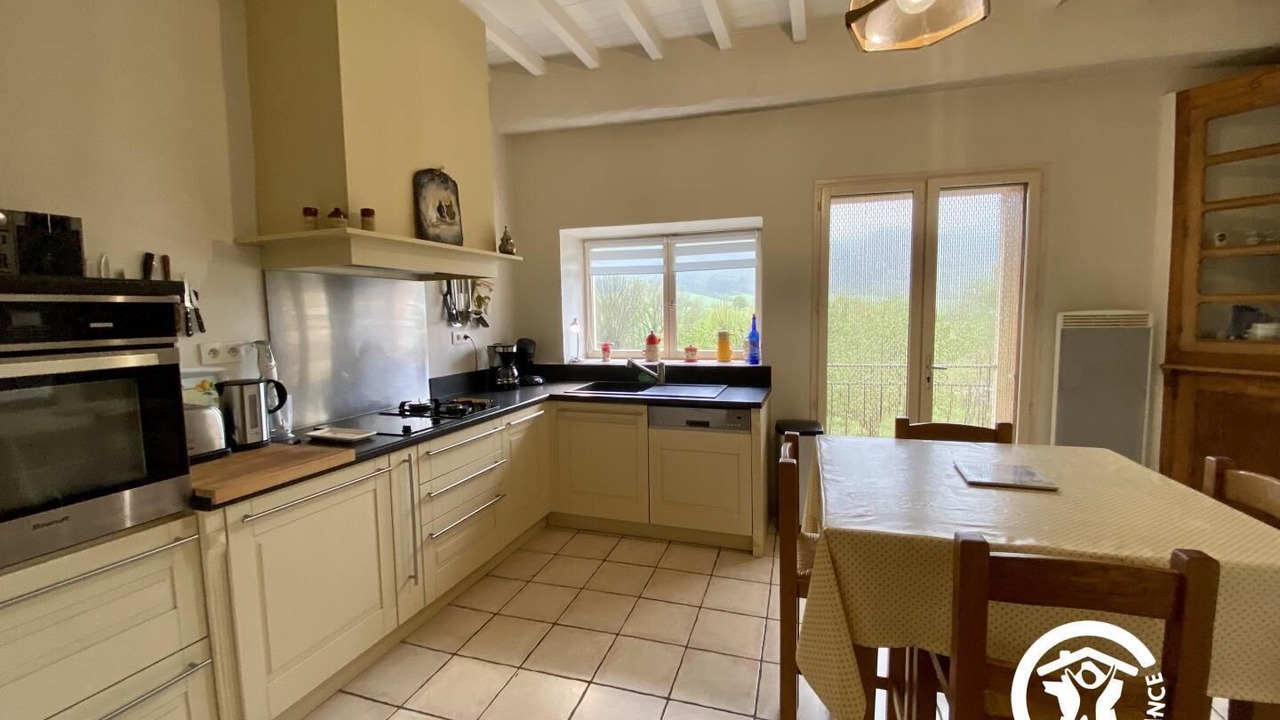 Photo of Kitchen in Bugarach