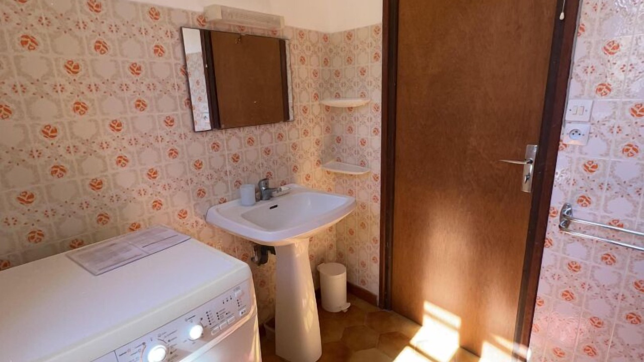 Photo of Bathroom in Roquefort-des-Corbieres