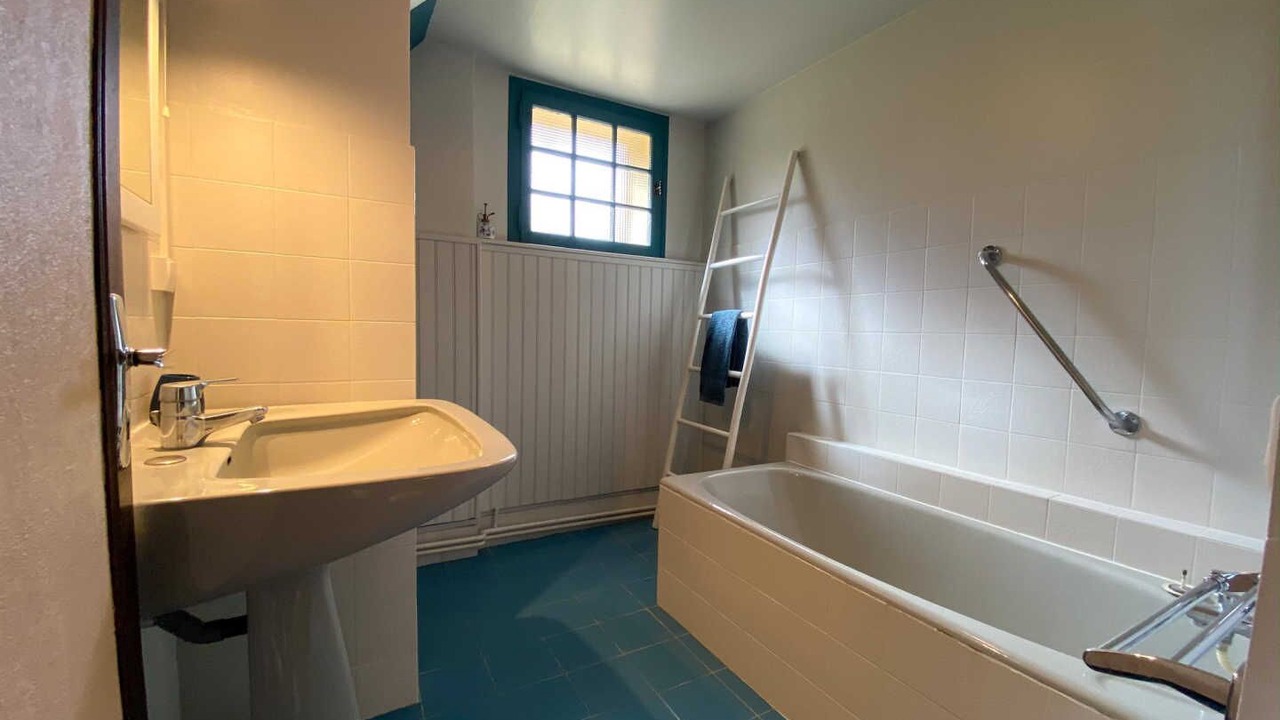 Photo of Bathroom in Brenac