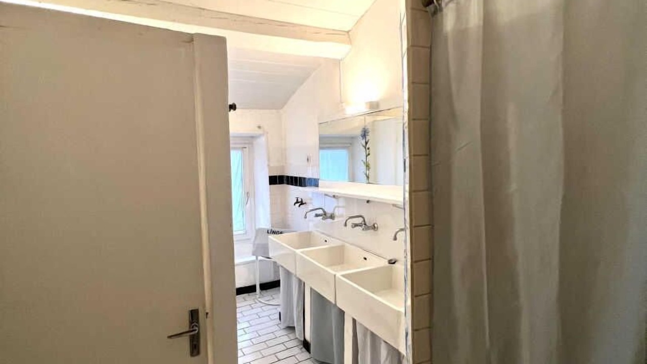 Photo of Bathroom in Fraisse-Cabardes