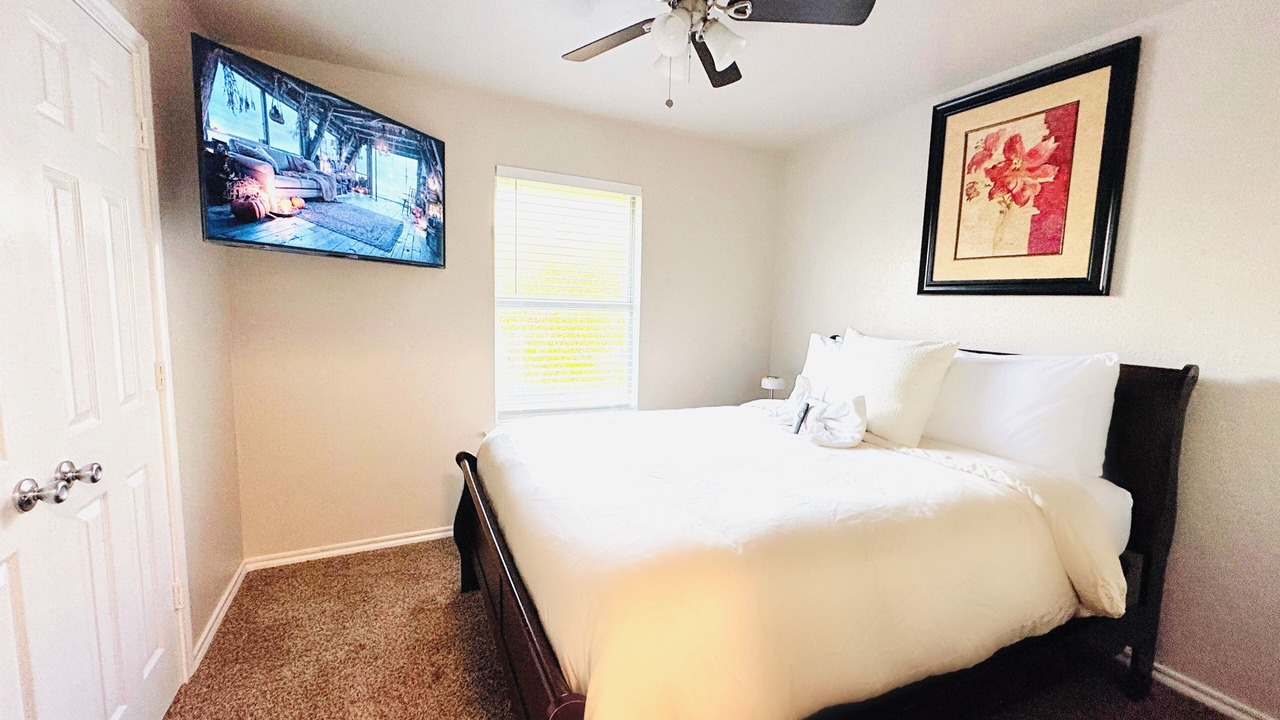 Photo of Bedroom in Glenn Heights