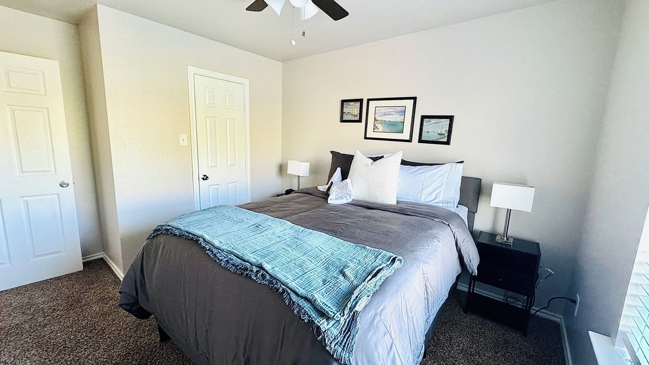 Photo of Bedroom in Glenn Heights