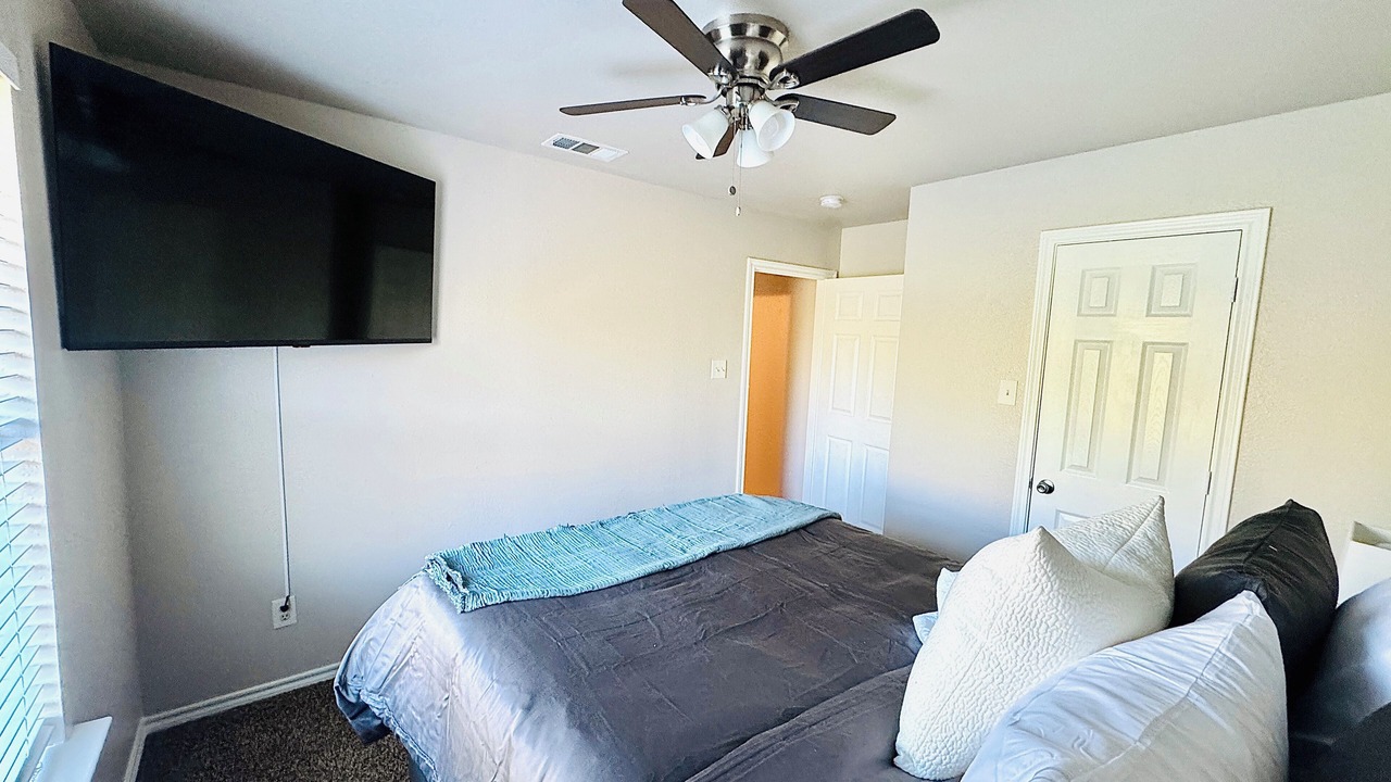 Photo of Bedroom in Glenn Heights