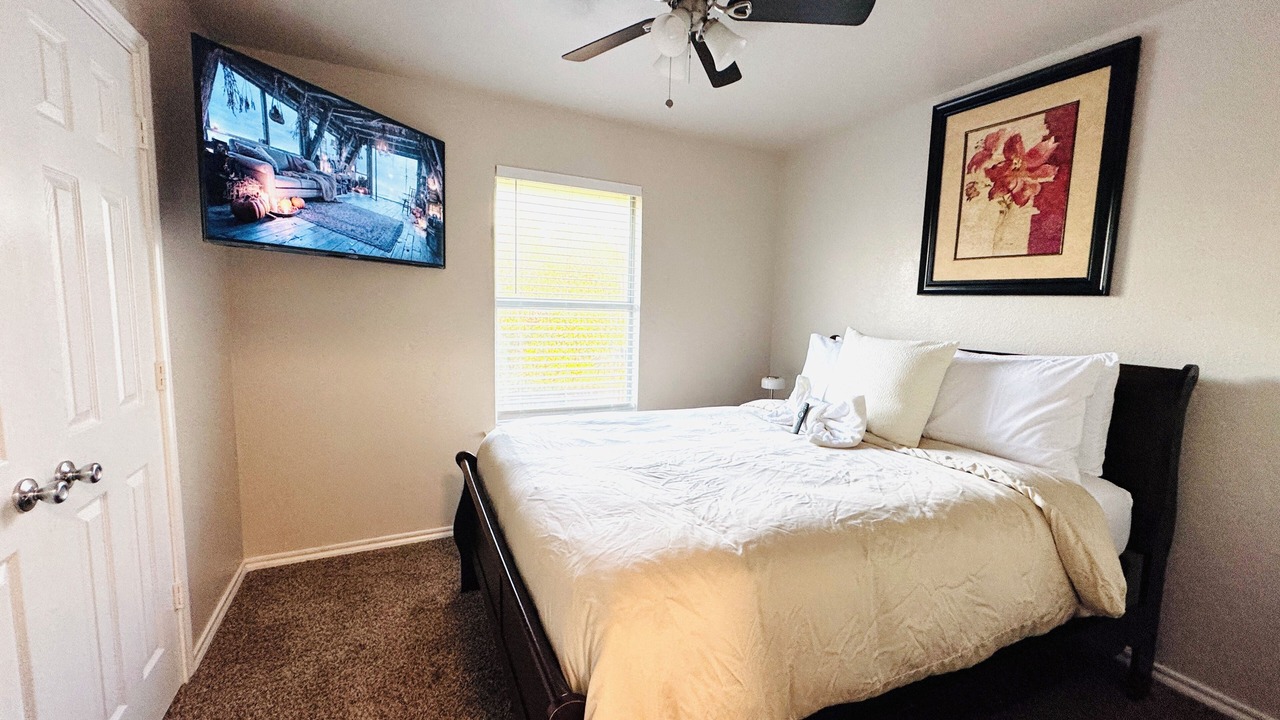 Photo of Bedroom in Glenn Heights