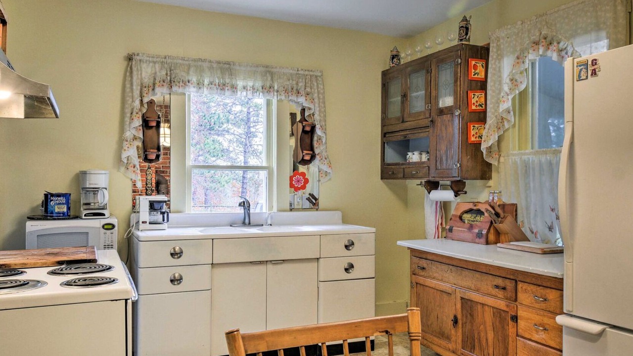 Photo of Kitchen in Le Roy
