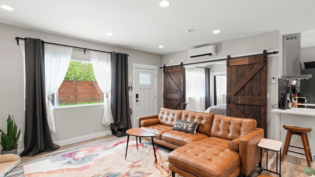 Photo of Bedroom in East Central