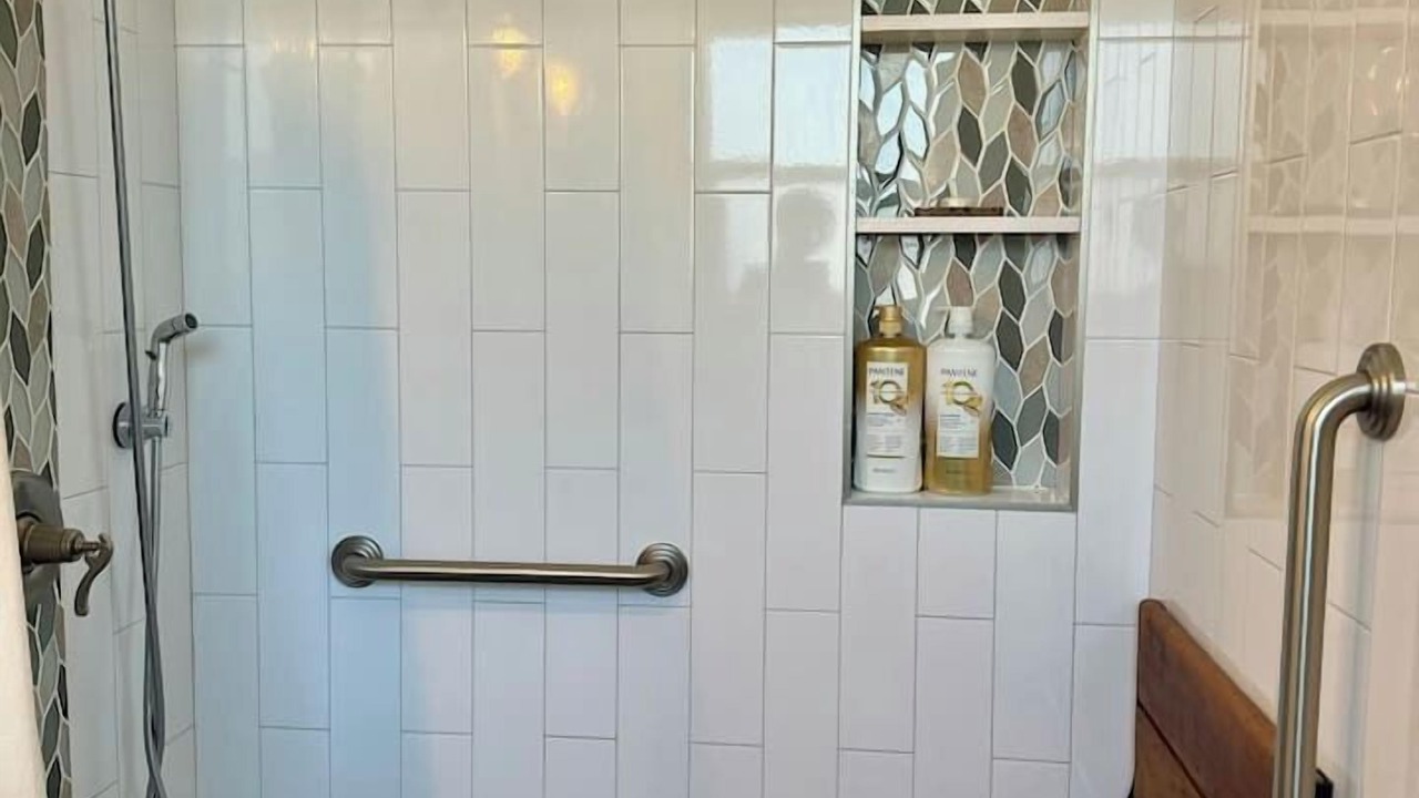 Photo of Bathroom in La Canada Flintridge