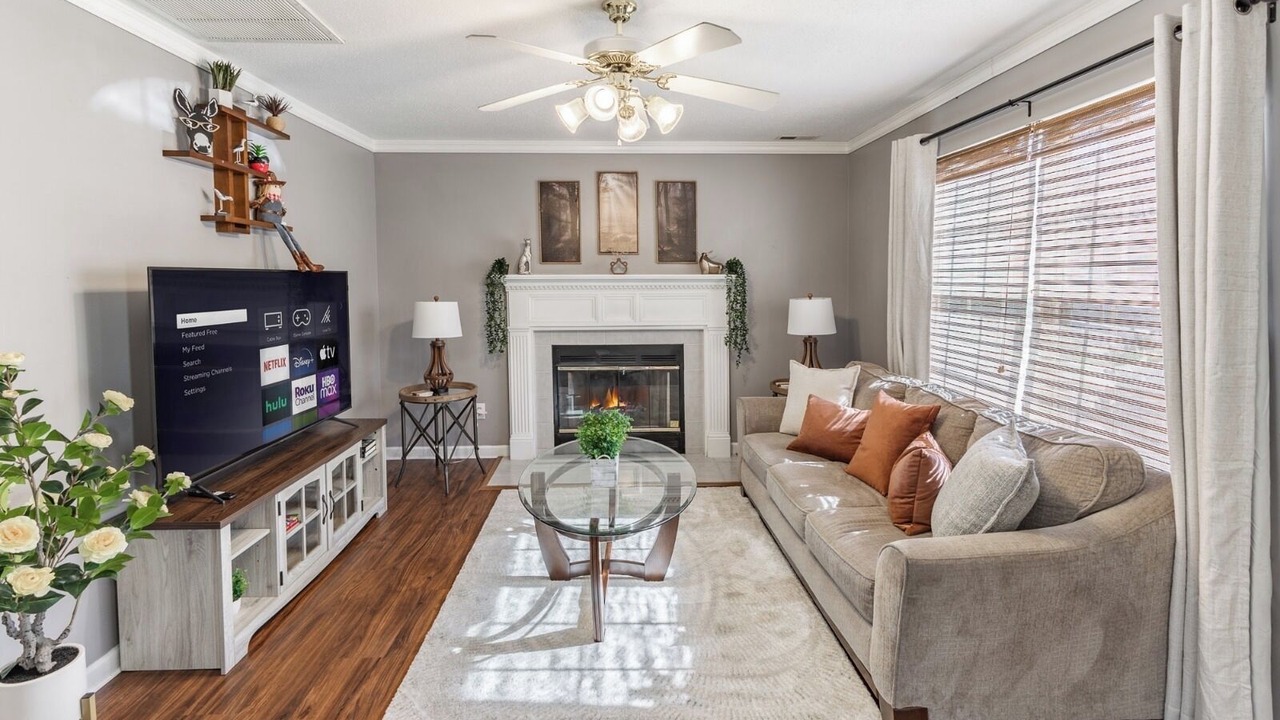 Photo of Livingroom in Madison