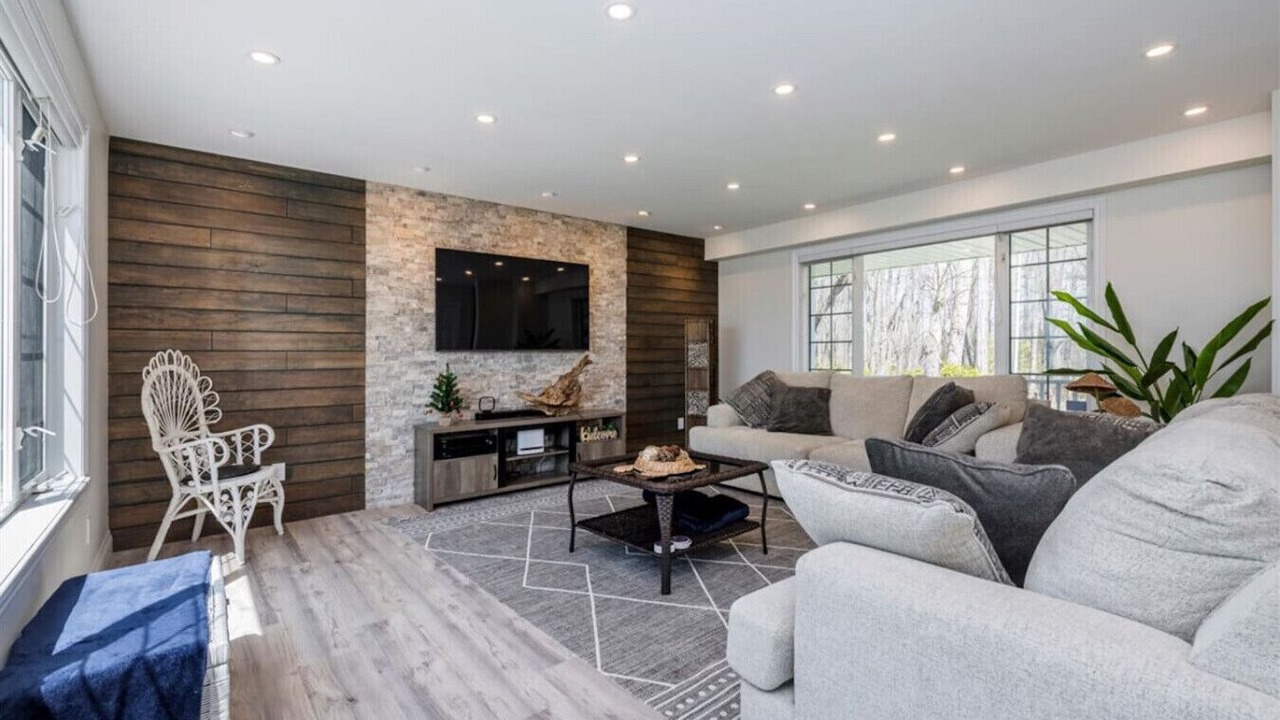 Photo of Livingroom in Ramara
