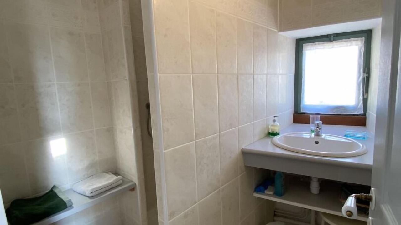 Photo of Bathroom in Caunes-Minervois