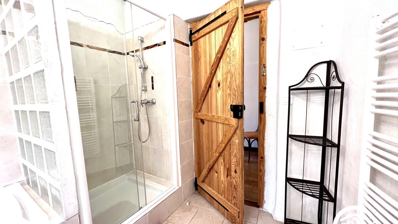 Photo of Bathroom in Saint-Martin-des-Puits