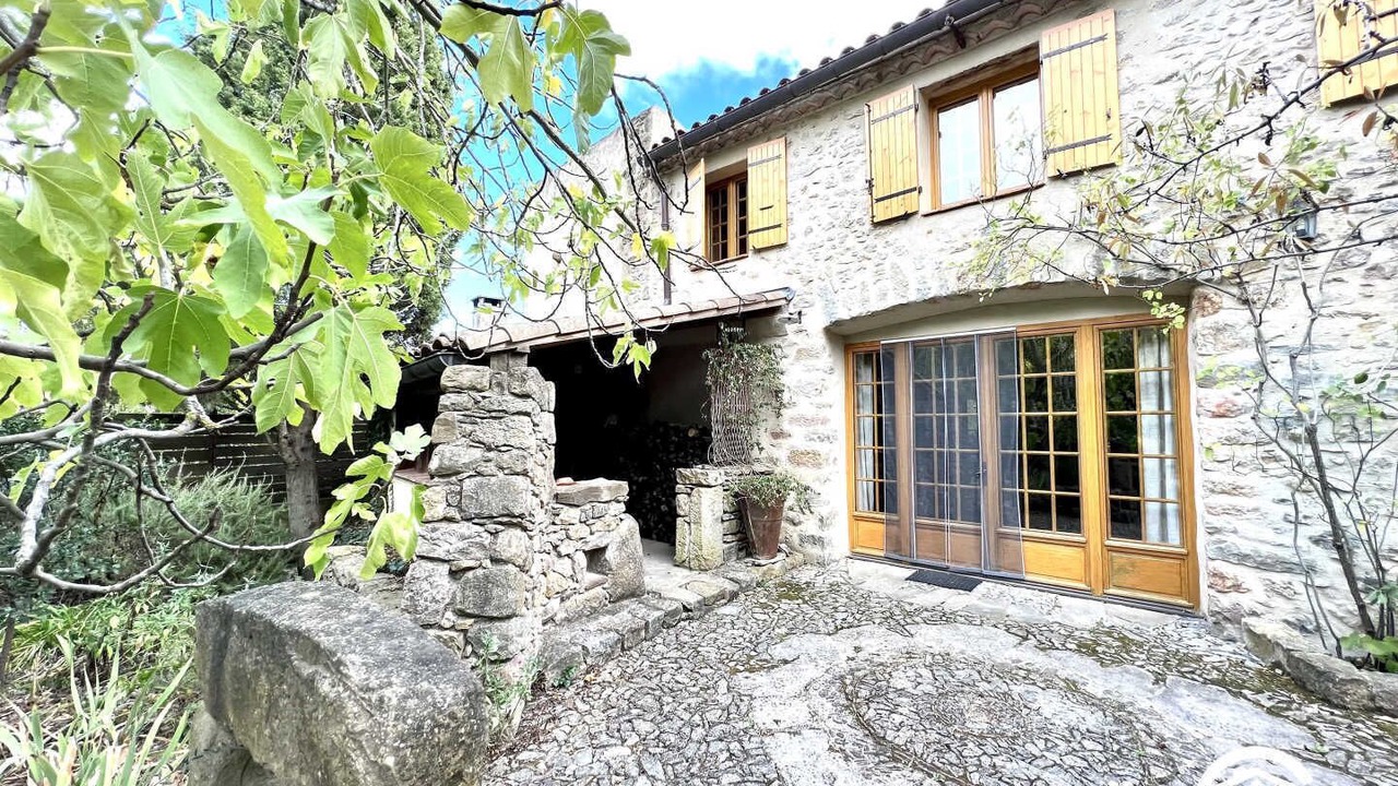 Photo of Outdoor in Saint-Martin-des-Puits