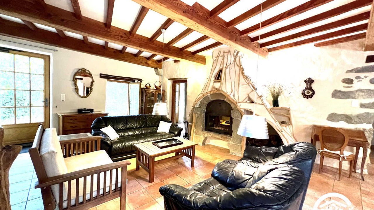 Photo of Livingroom in Saint-Martin-des-Puits