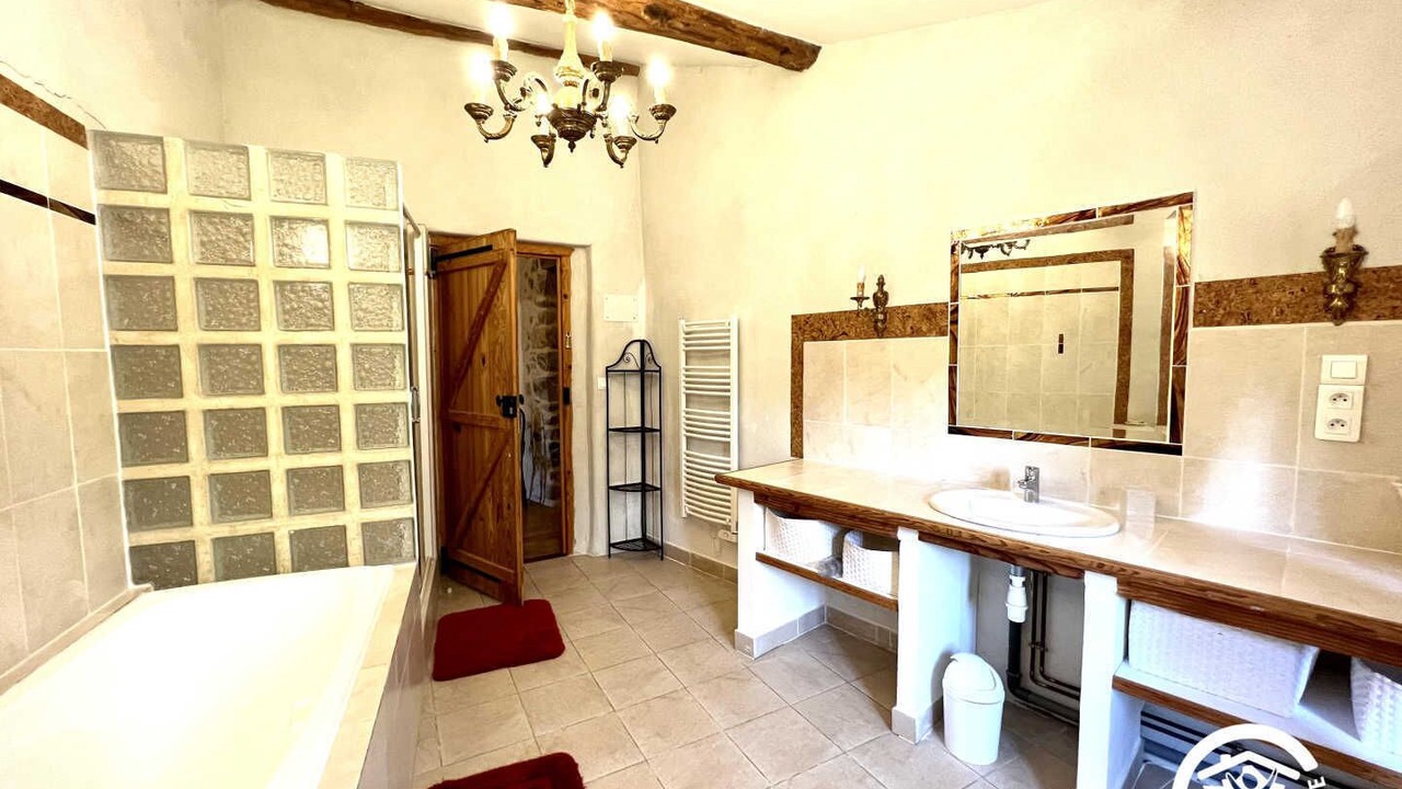 Photo of Bathroom in Saint-Martin-des-Puits
