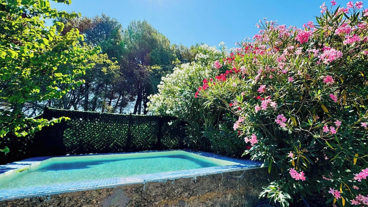 Photo of Outdoor in Azille