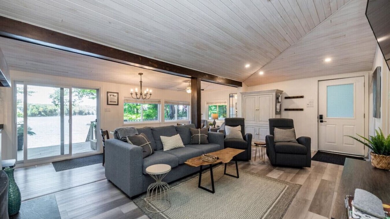 Photo of Livingroom in Tiny