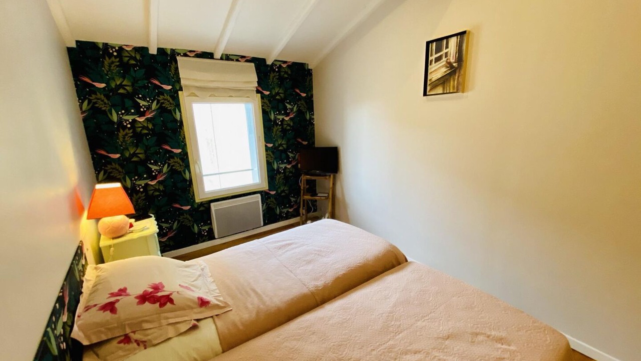 Photo of Bedroom in Roquefort-des-Corbieres