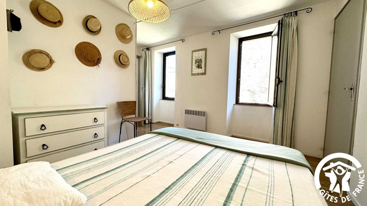 Photo of Bedroom in Albas
