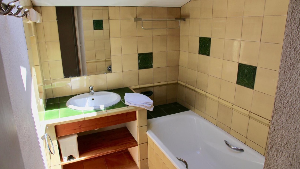 Photo of Bathroom in Cavanac