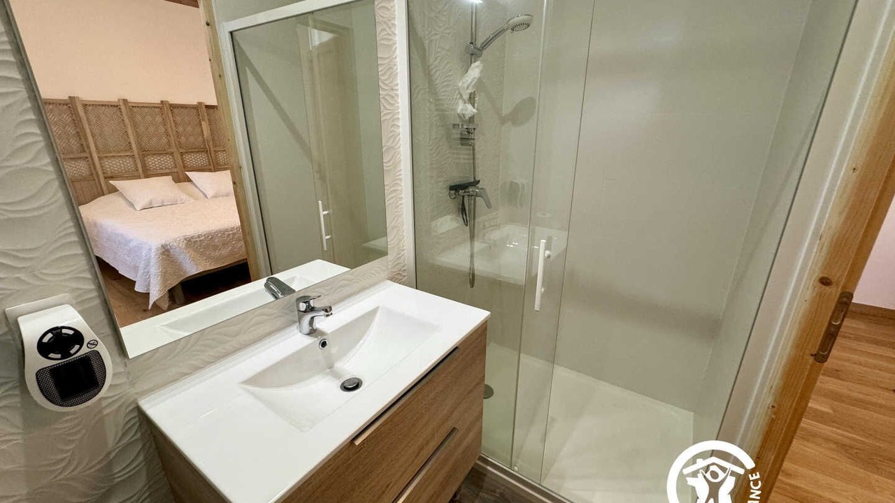 Photo of Bathroom in Port-la-Nouvelle