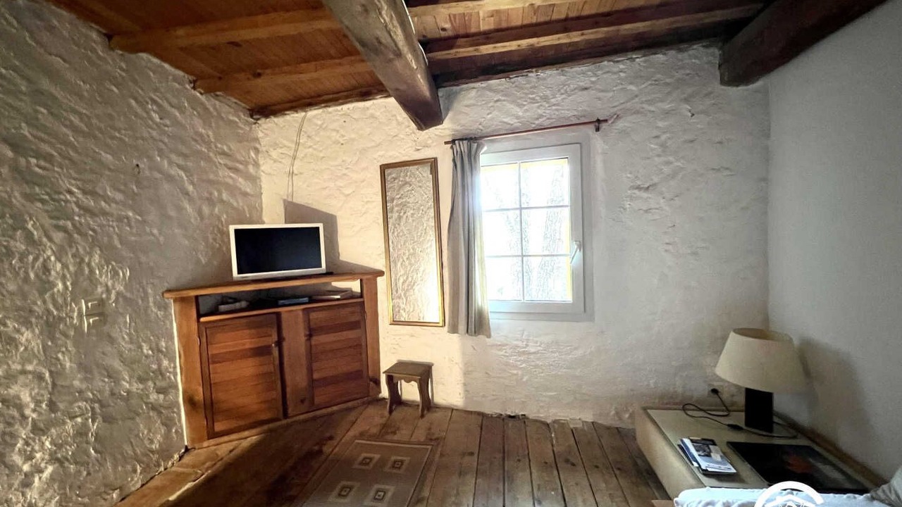 Photo of Bedroom in Saint-Martin-des-Puits