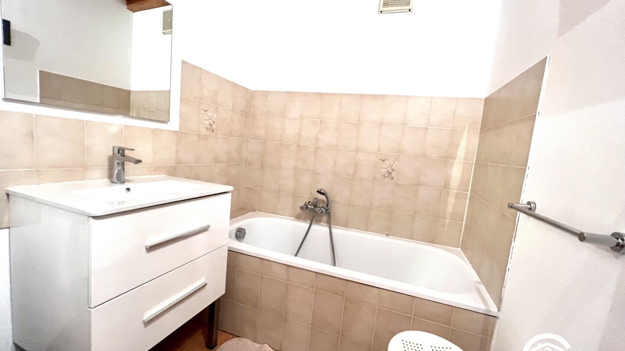 Photo of Bathroom in Saint-Martin-des-Puits