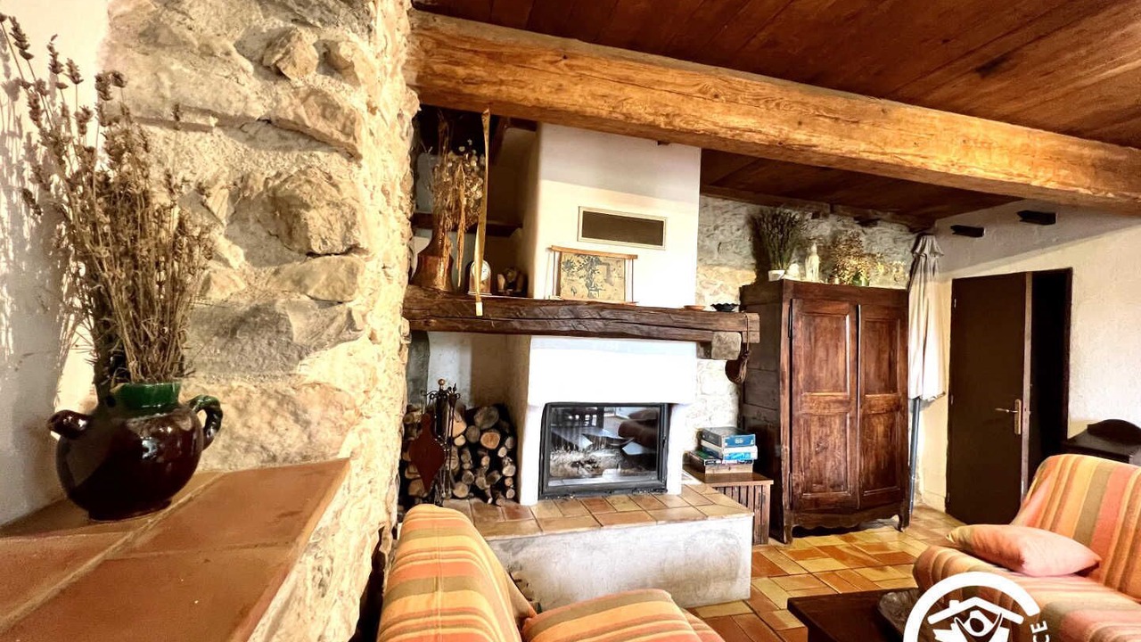 Photo of Livingroom in Saint-Martin-des-Puits