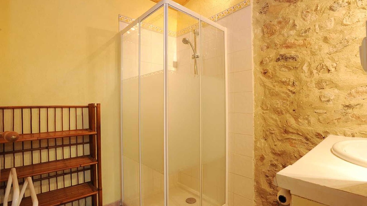 Photo of Bathroom in Montgaillard