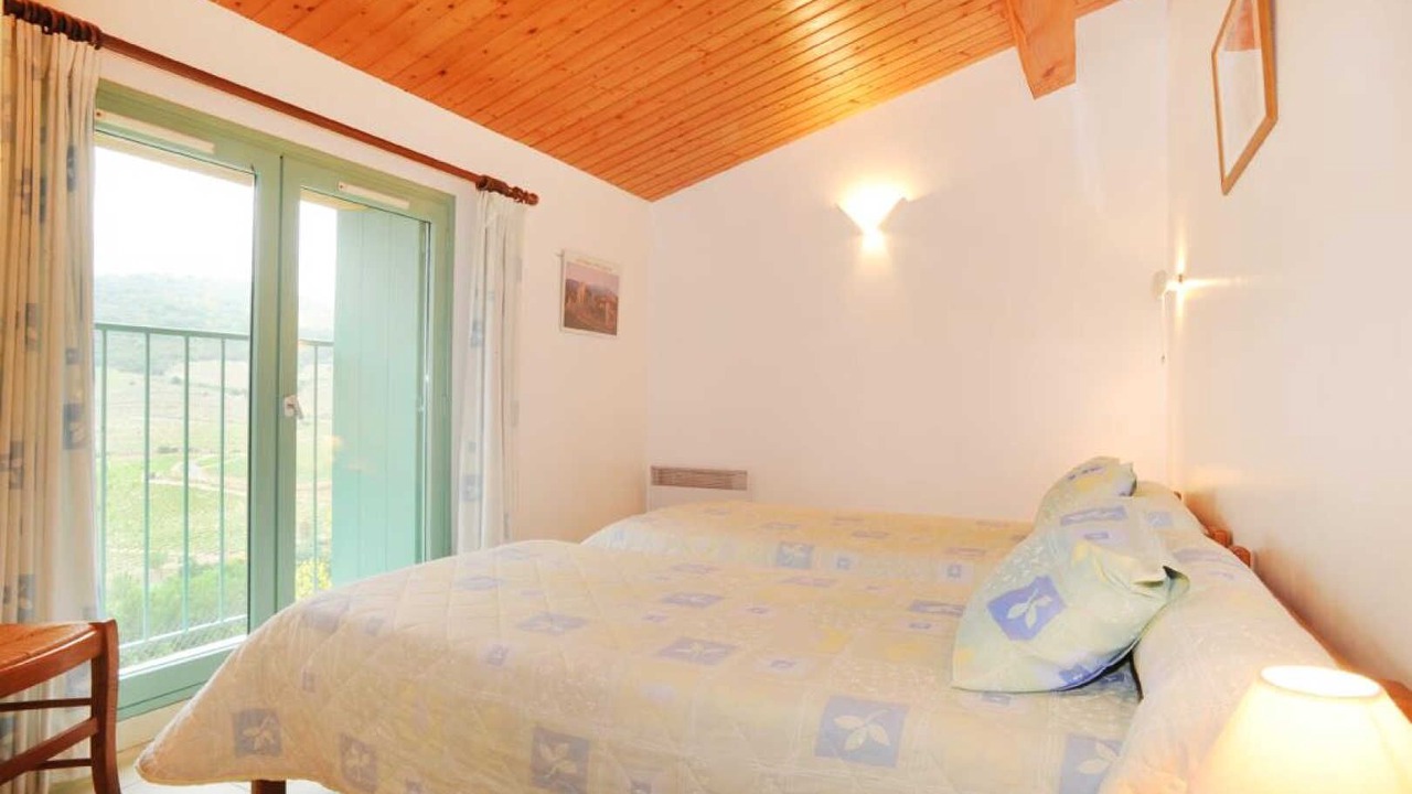 Photo of Bedroom in Planezes