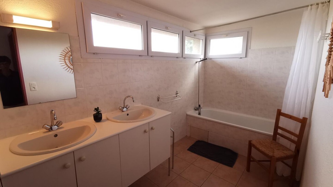 Photo of Bathroom in Trilla