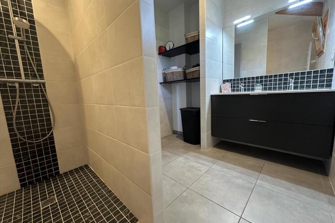Photo of Bathroom in Arue