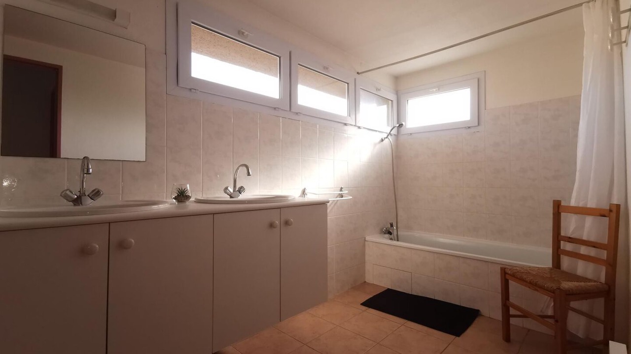 Photo of Bathroom in Trilla