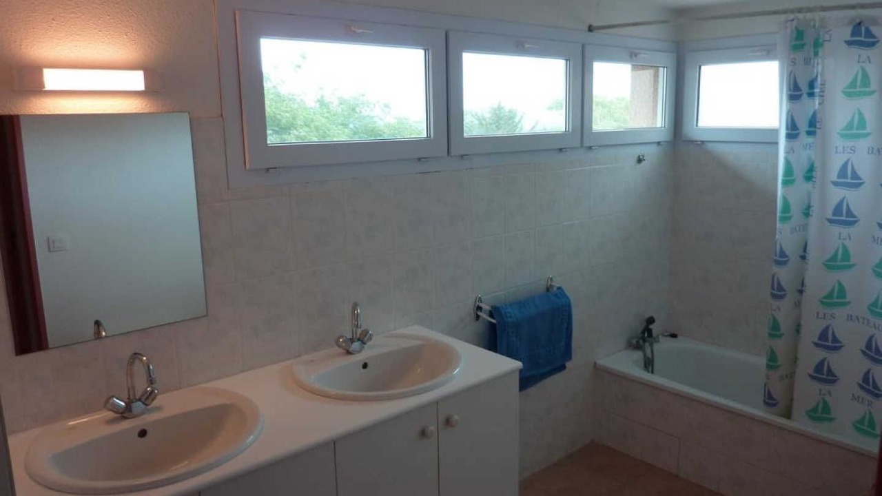 Photo of Bathroom in Trilla