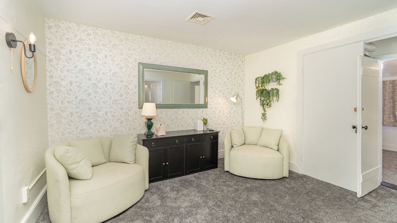 Photo of Others in Elizabethtown