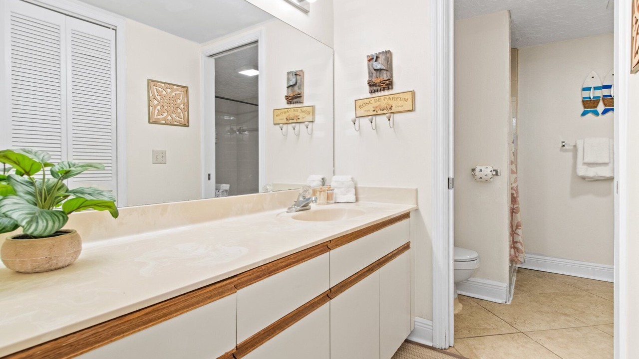 Photo of Bathroom in Cape Caneveral Beach Gardens