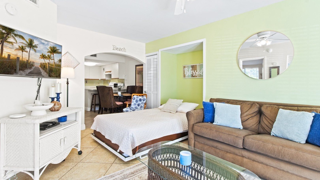 Photo of Bedroom in Cape Caneveral Beach Gardens