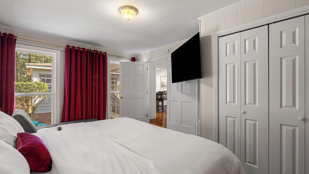 Photo of Bedroom in Hattiesburg